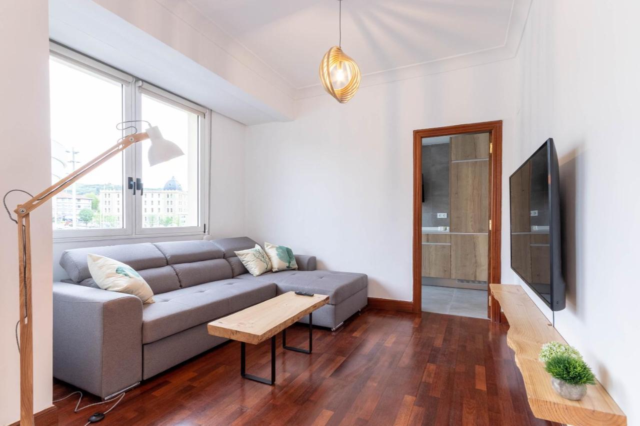 Apartamento Con Vistas Al Estadio San Mames Bilbao Kültér fotó